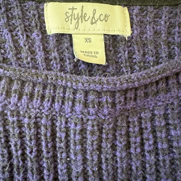 Sweater - Picture 5 of 5